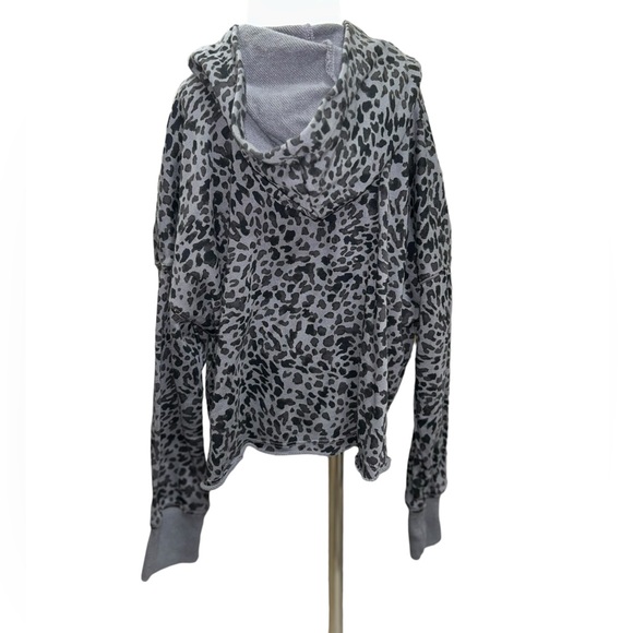 Old Navy girls M 8 gray black cheetah crop hoodie - Picture 5 of 9